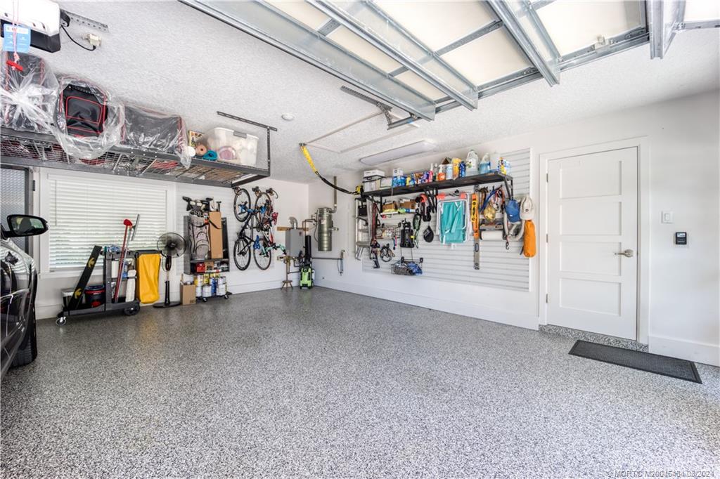 121 Hillcrest Drive