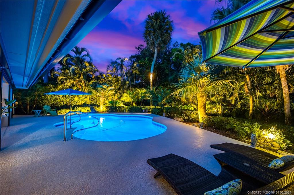 121 Hillcrest Drive