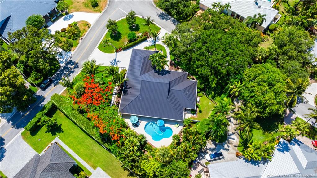 121 Hillcrest Drive