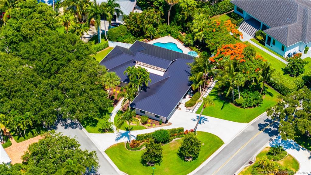 121 Hillcrest Drive