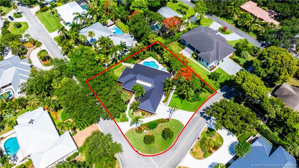 121 Hillcrest Drive