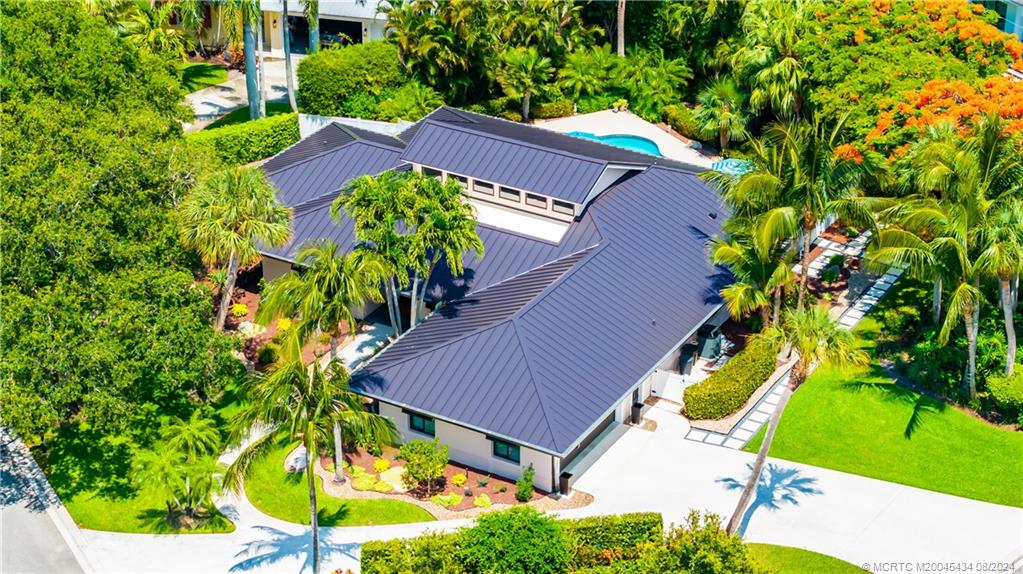 121 Hillcrest Drive
