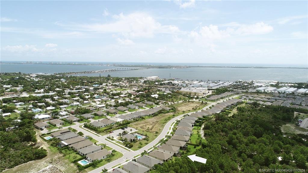 1514 NE White Pine Terrace