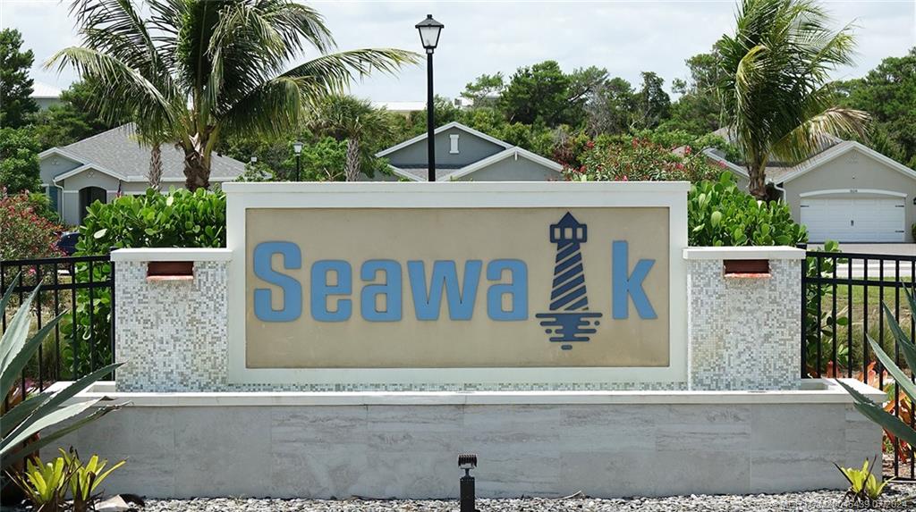 1514 NE White Pine Terrace