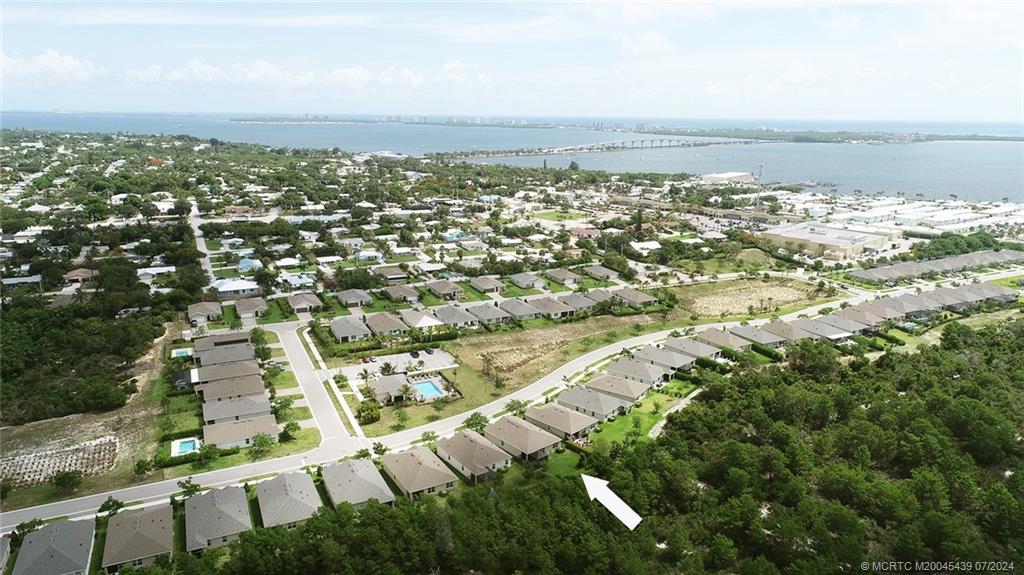 1514 NE White Pine Terrace