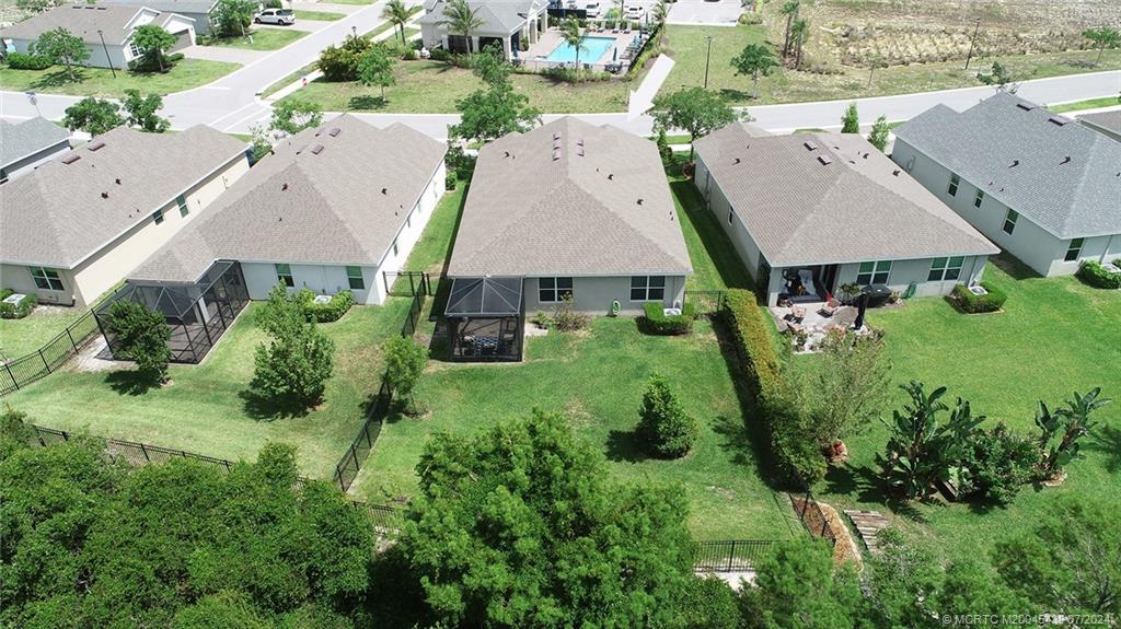 1514 NE White Pine Terrace