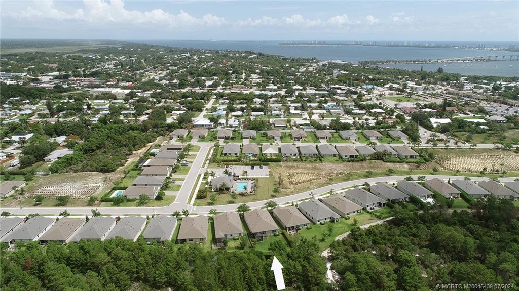 1514 NE White Pine Terrace