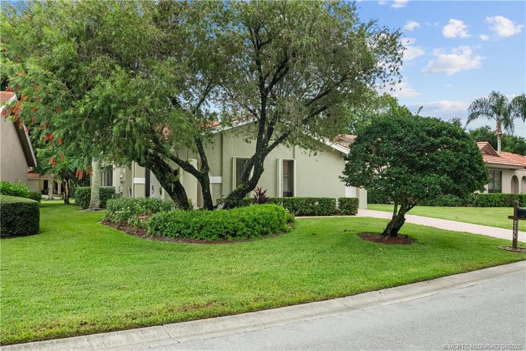 2735 SW Willowood Circle