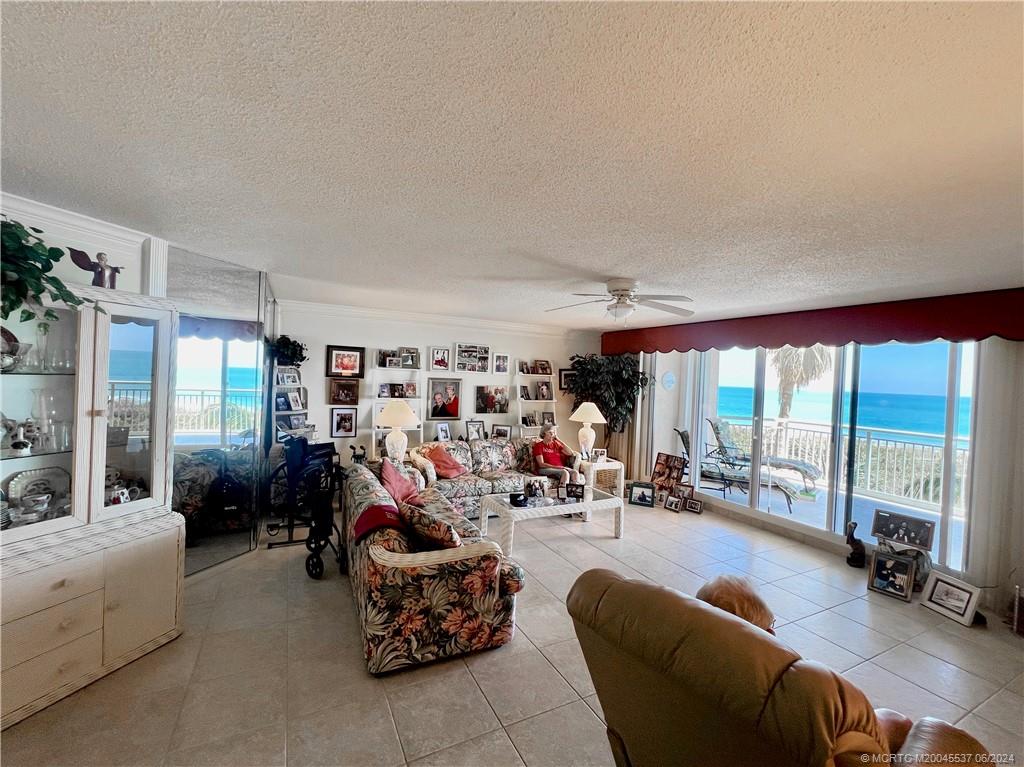 3880 N Hwy A1a Highway 403