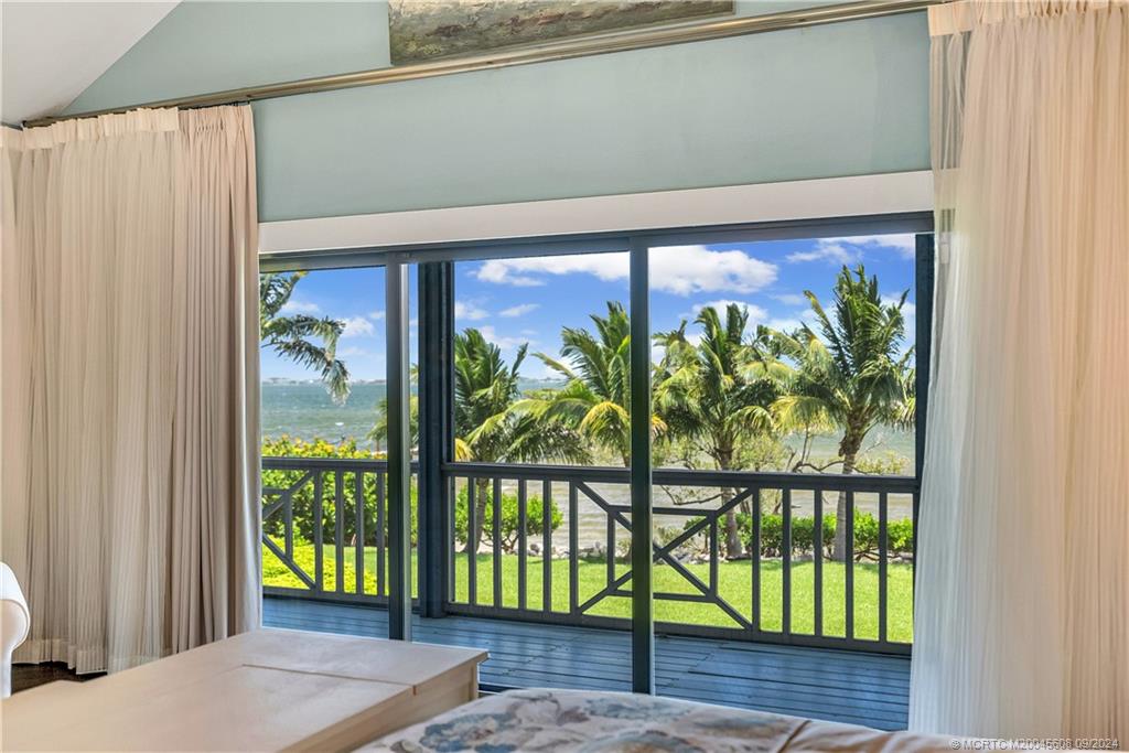 12 N Sewalls Point Road