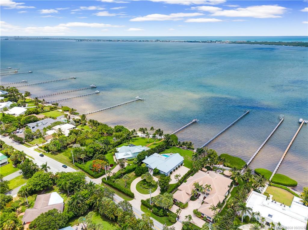 12 N Sewalls Point Road