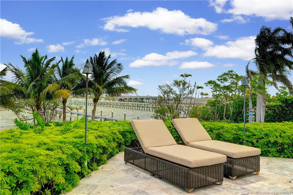 12 N Sewalls Point Road