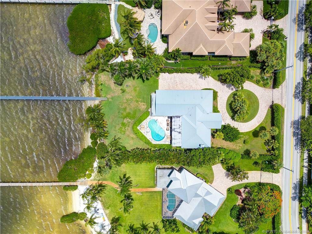 12 N Sewalls Point Road