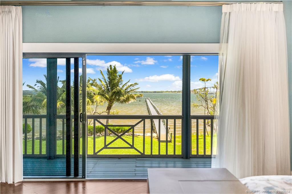 12 N Sewalls Point Road