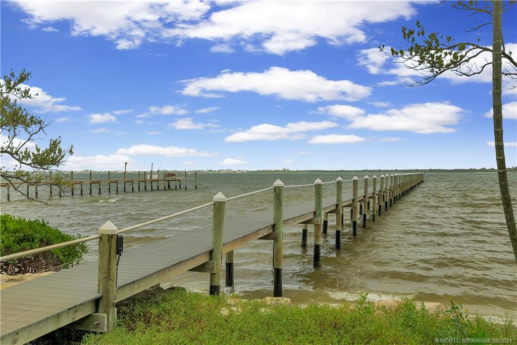 12 N Sewalls Point Road