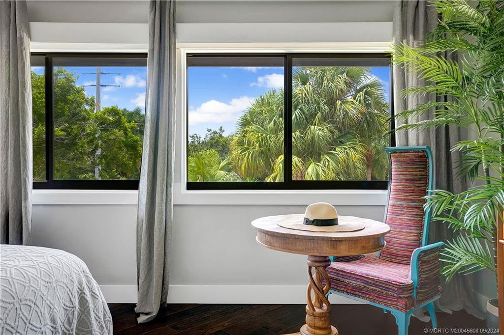 12 N Sewalls Point Road