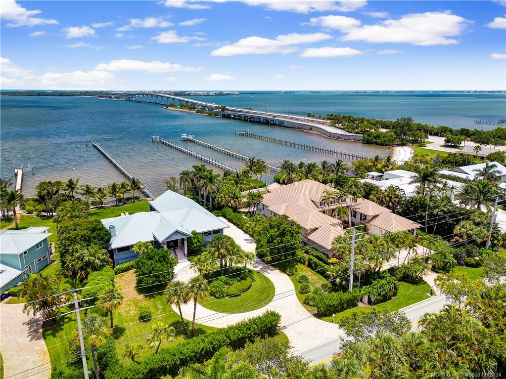 12 N Sewalls Point Road