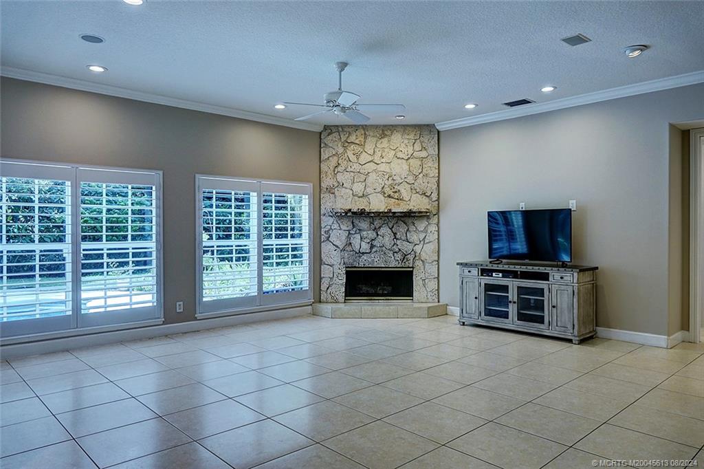 23 Castle Hill Way