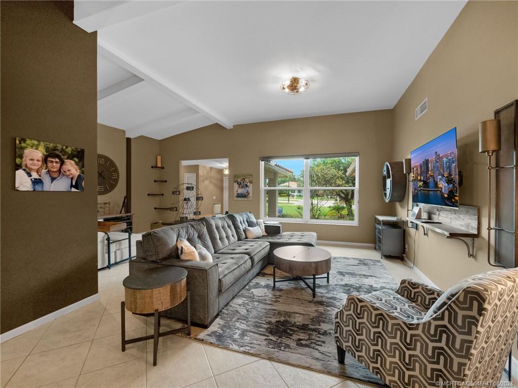 2361 SW Starling Drive