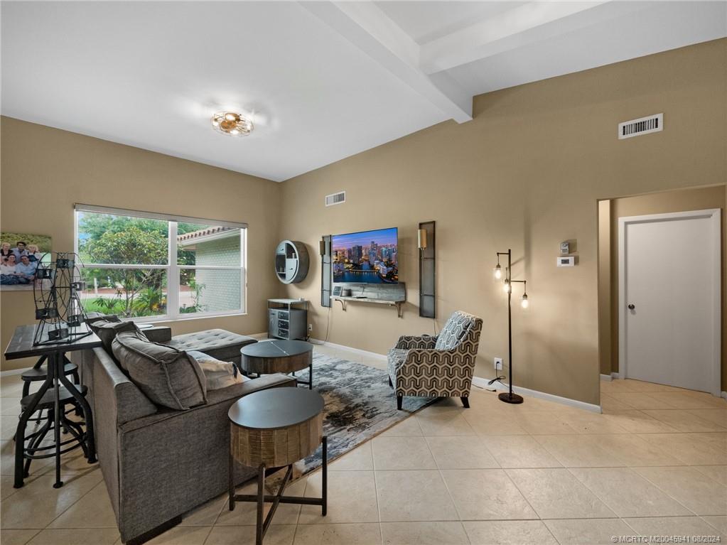 2361 SW Starling Drive