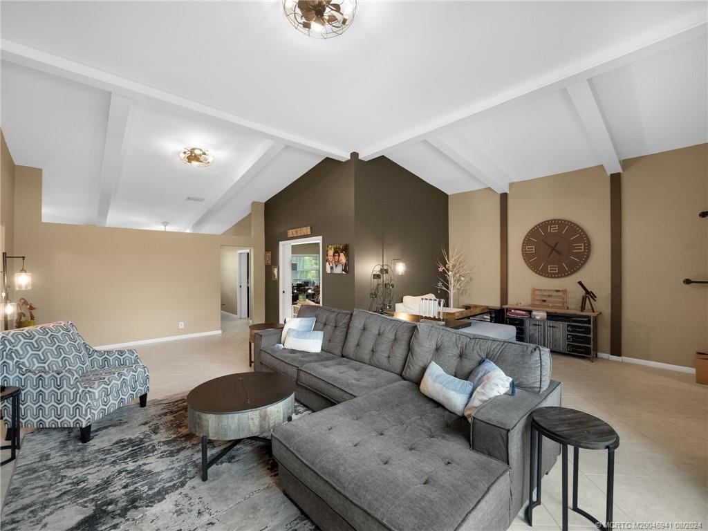 2361 SW Starling Drive