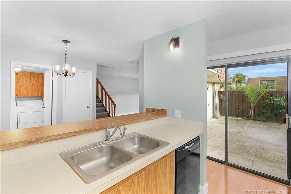 3041 SW Sunset Trace Circle