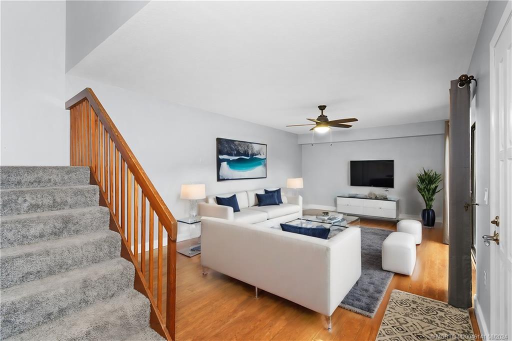 3041 SW Sunset Trace Circle