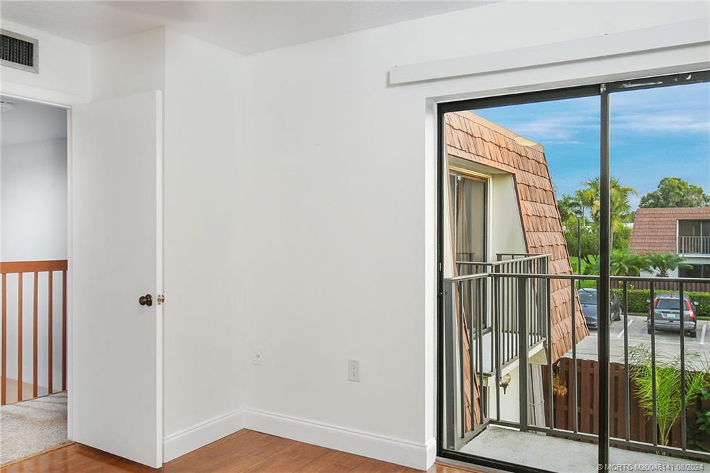 3041 SW Sunset Trace Circle