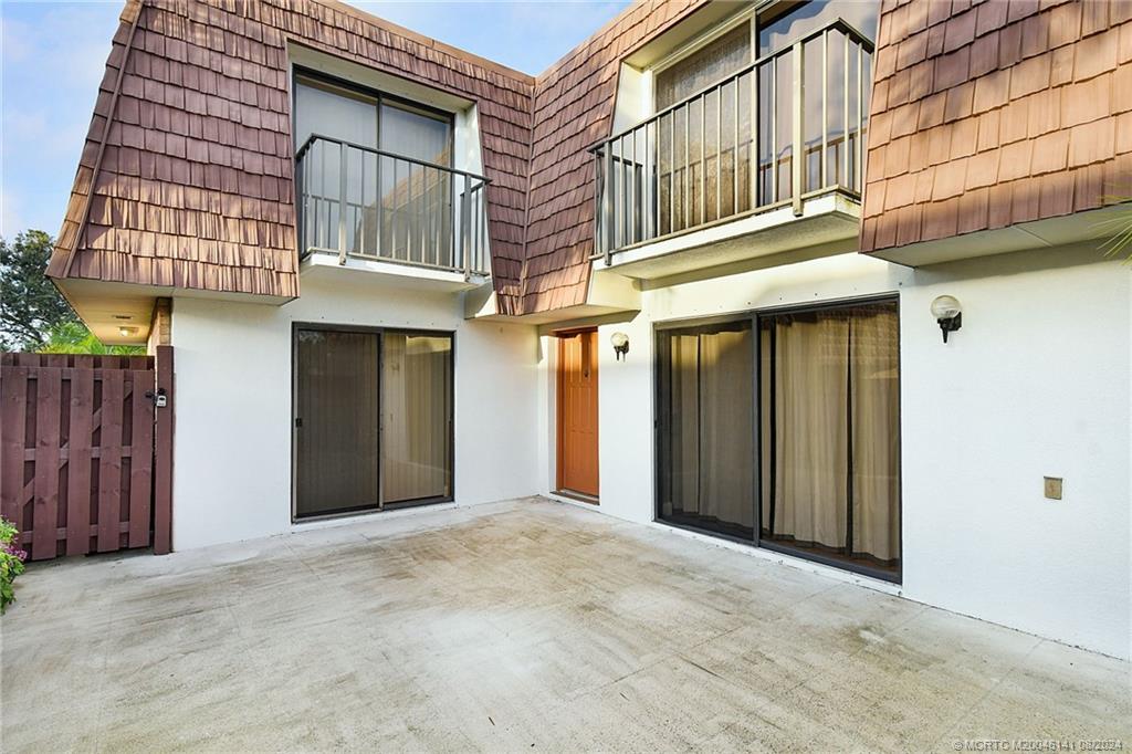 3041 SW Sunset Trace Circle