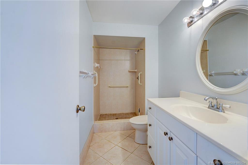 3061 SE Aster Lane 304
