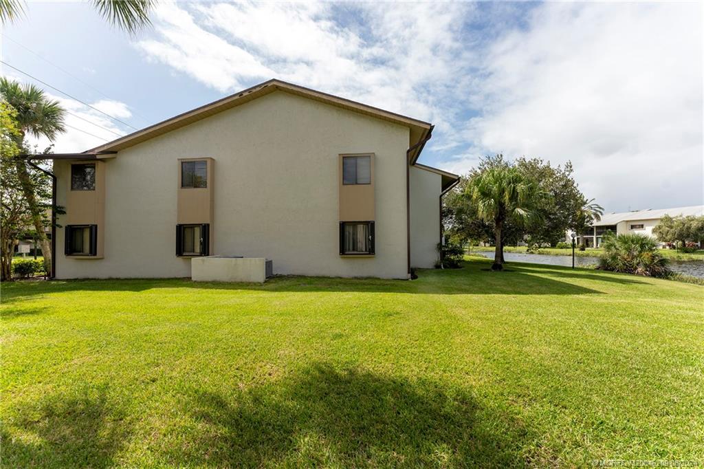 3061 SE Aster Lane 304