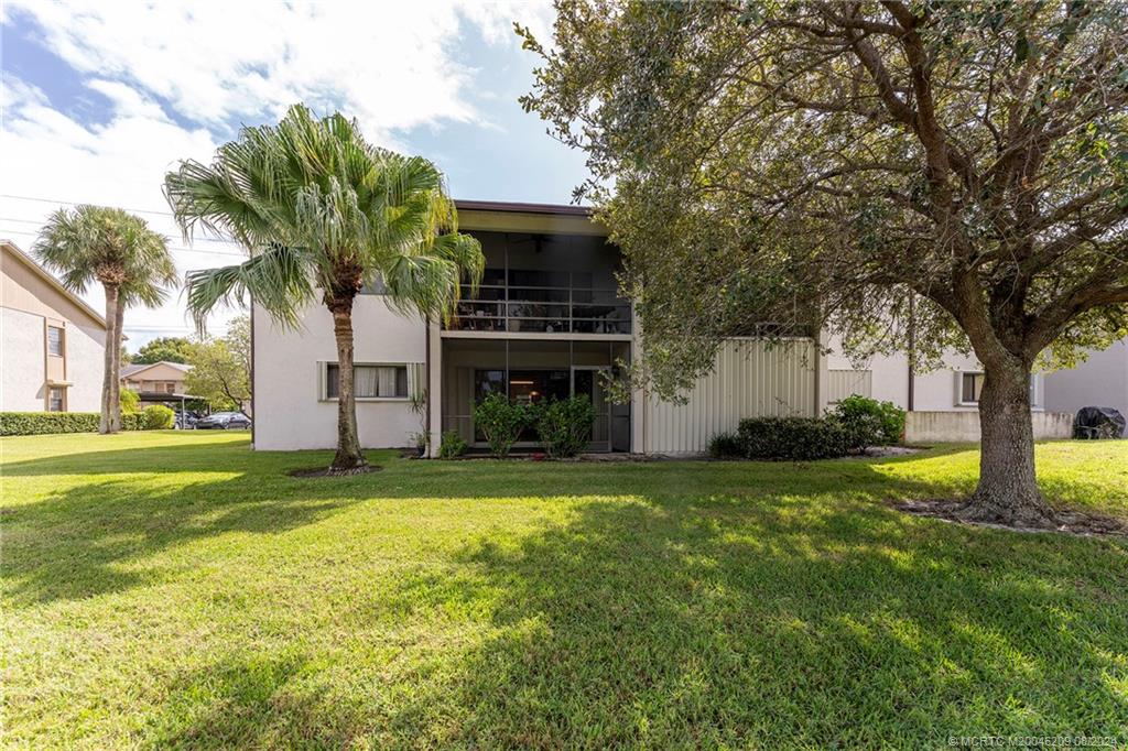 3061 SE Aster Lane 304