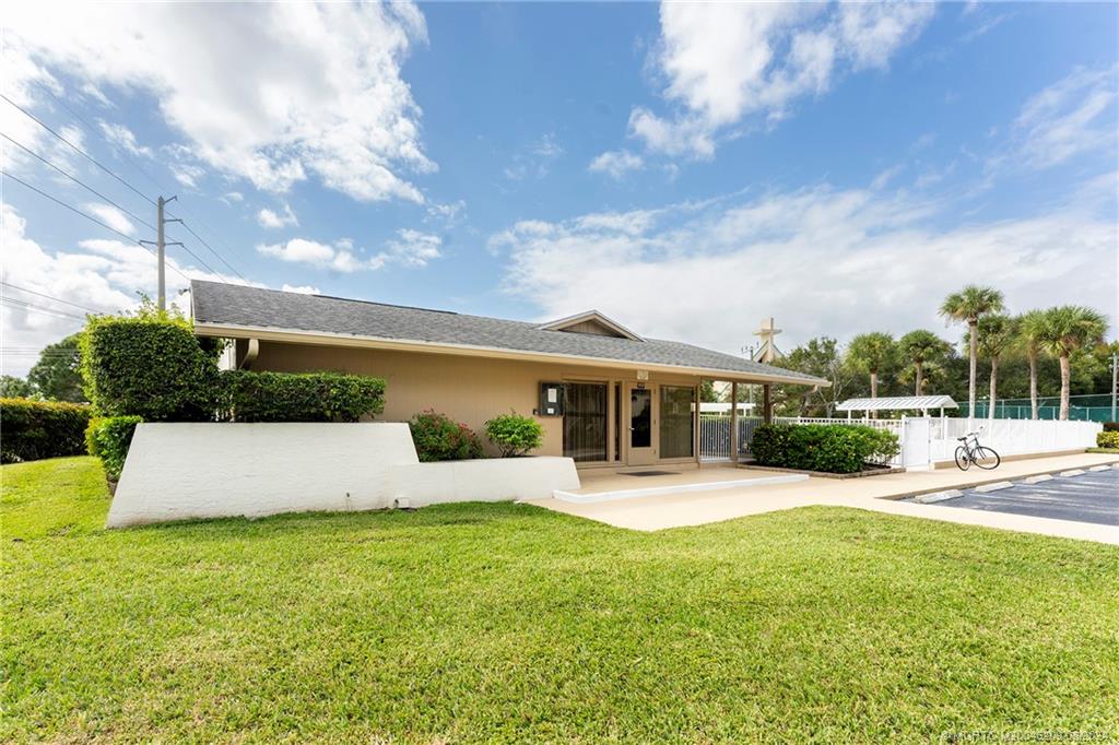 3061 SE Aster Lane 304
