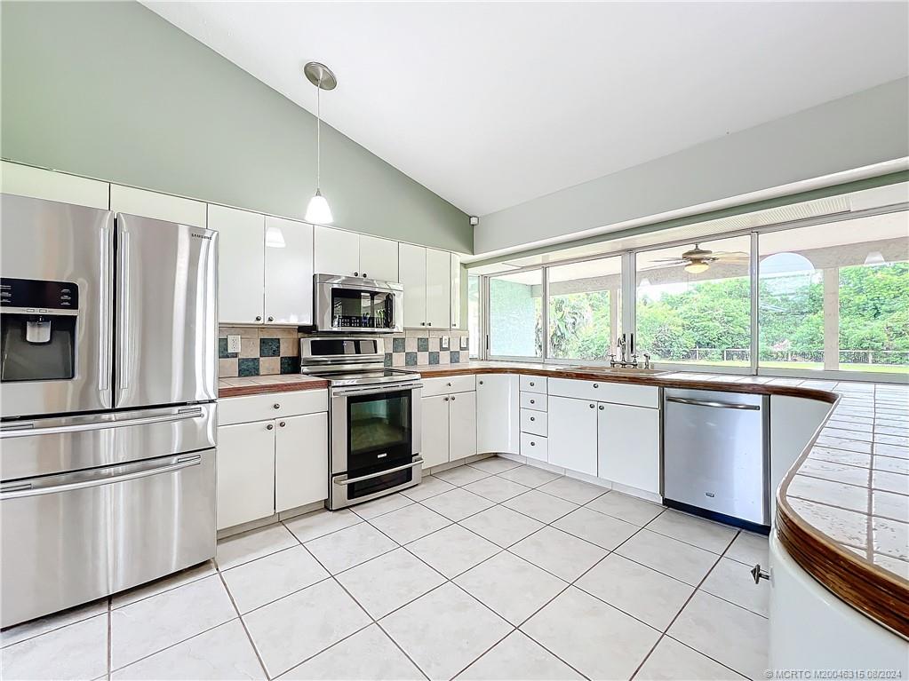 5204 Silver Oak Drive