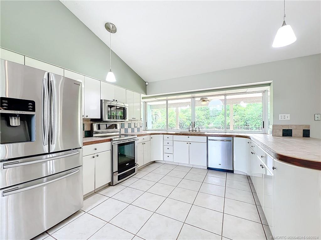5204 Silver Oak Drive