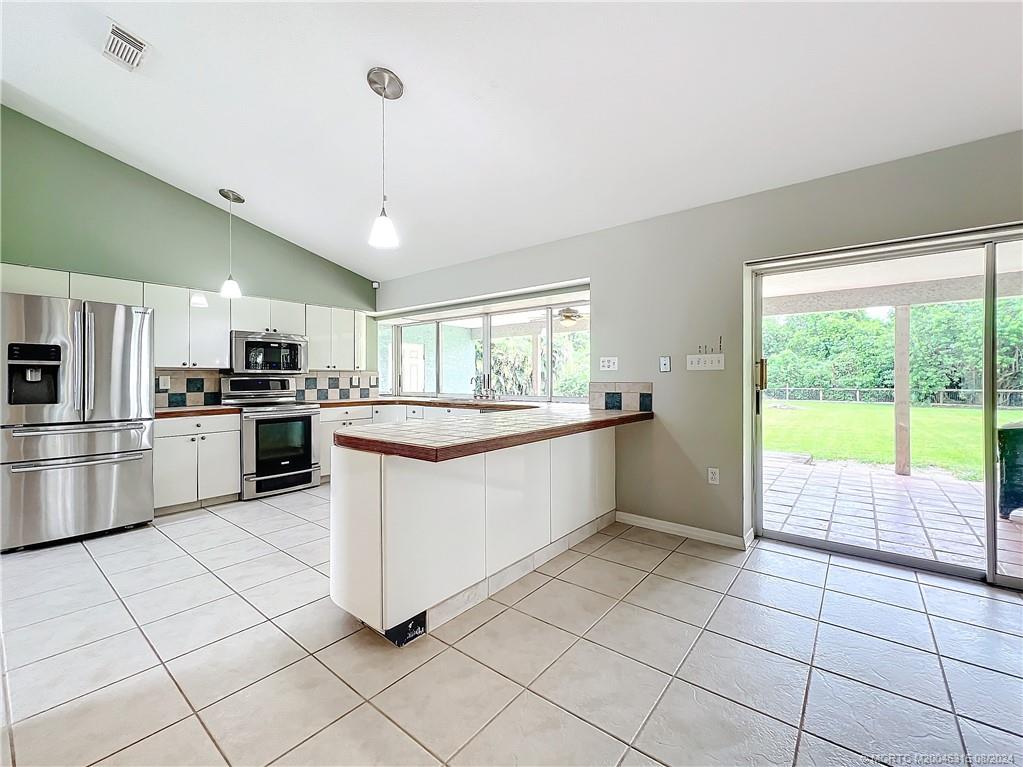5204 Silver Oak Drive
