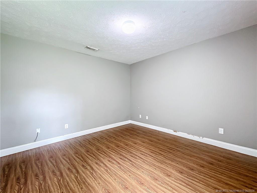 5204 Silver Oak Drive