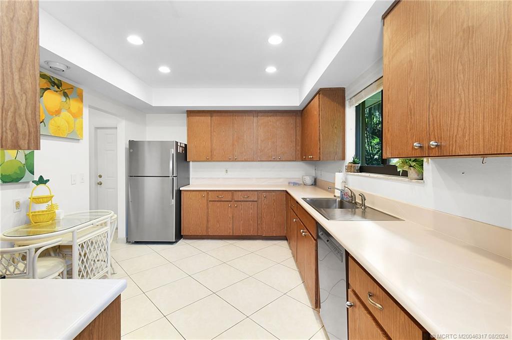 8 Miramar Road