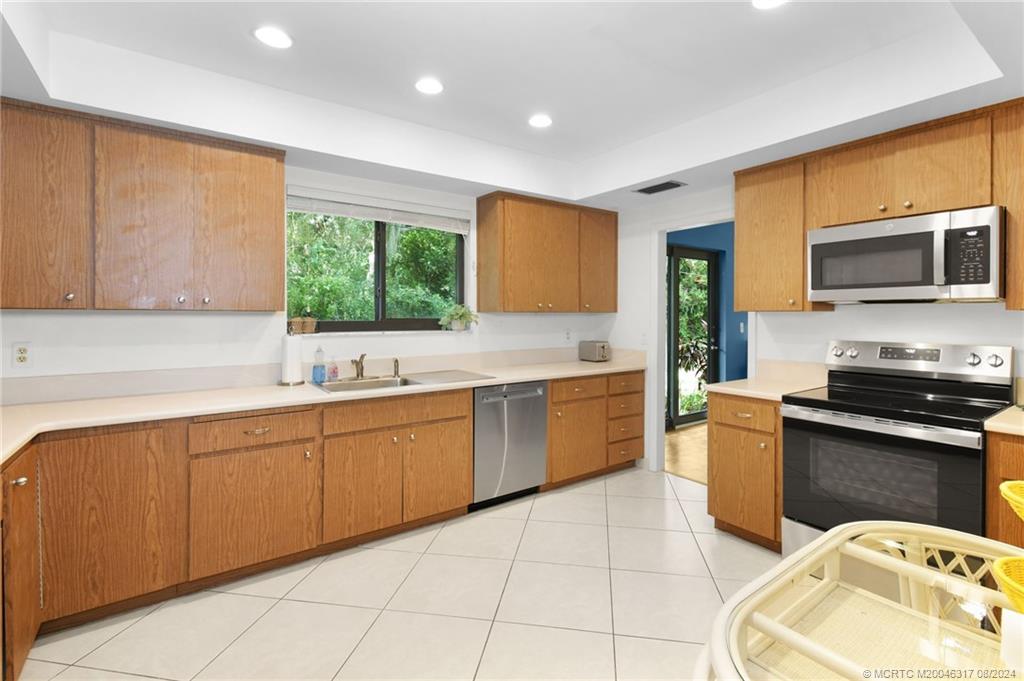 8 Miramar Road