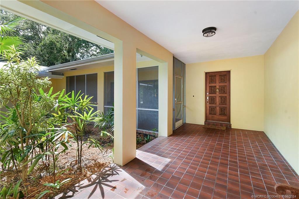 8 Miramar Road