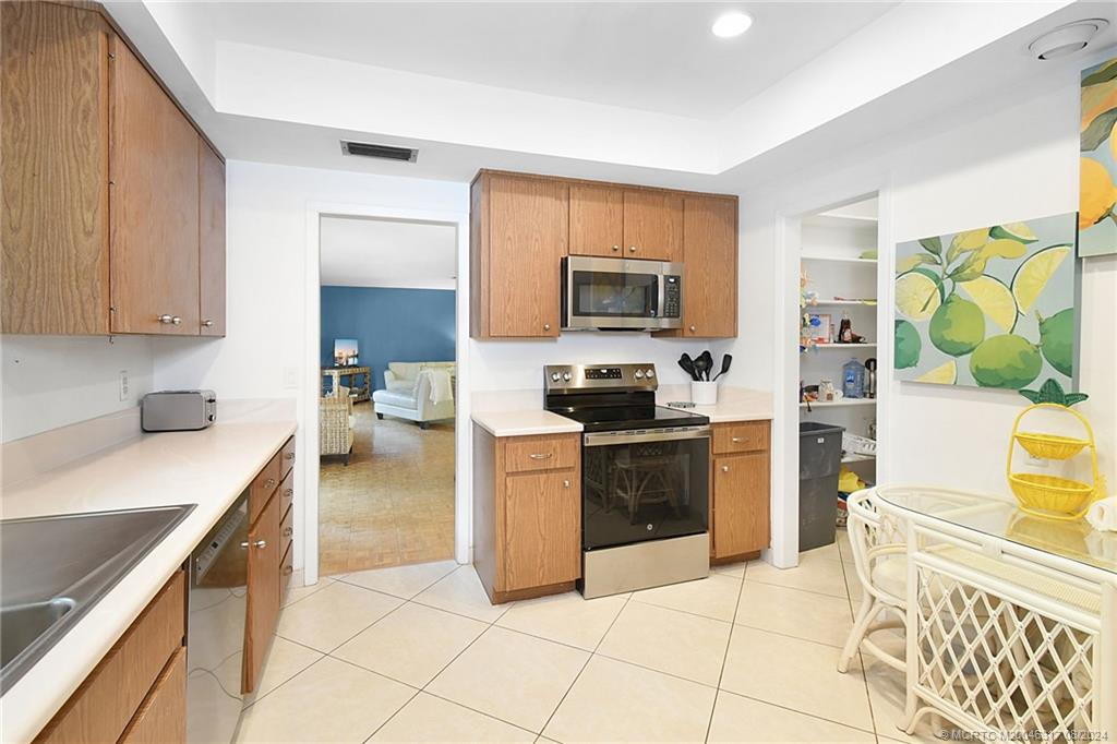 8 Miramar Road