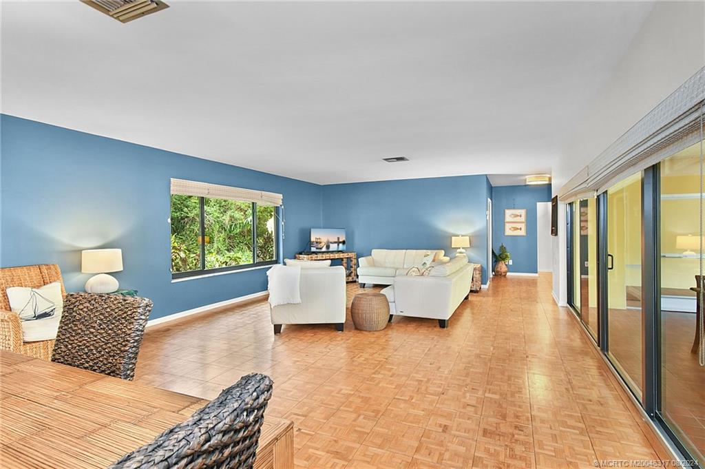 8 Miramar Road