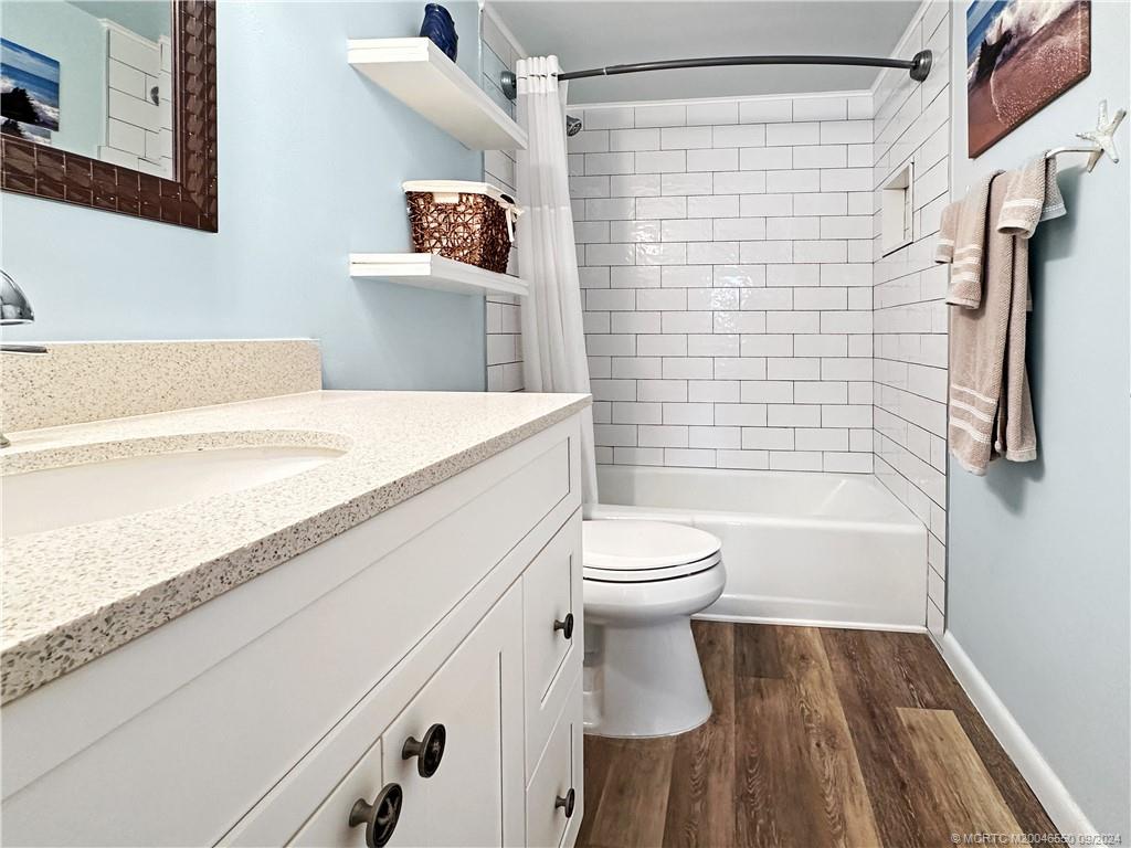 40 NE Plantation Road 404