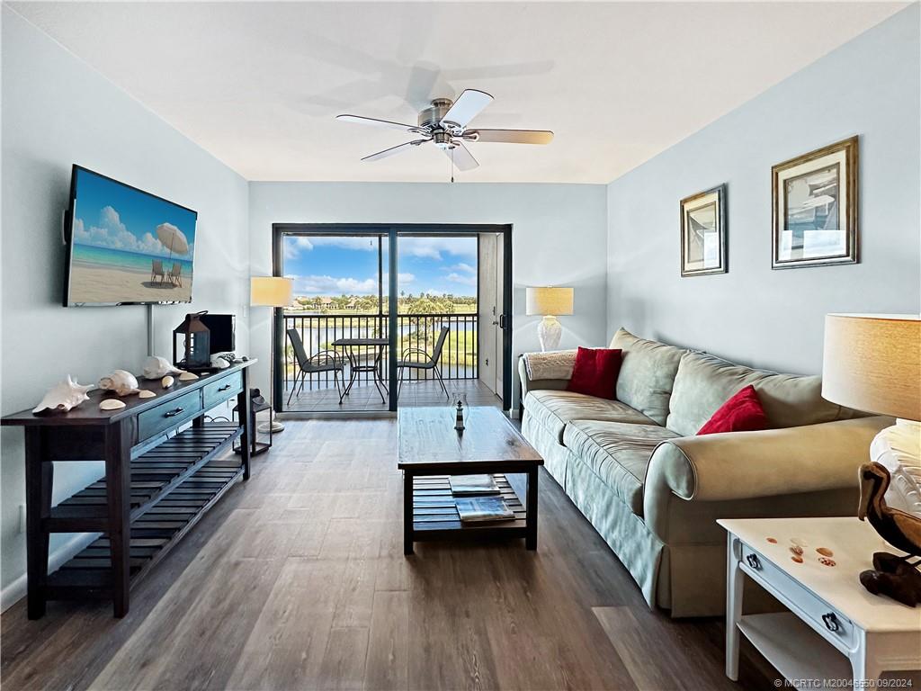 40 NE Plantation Road 404