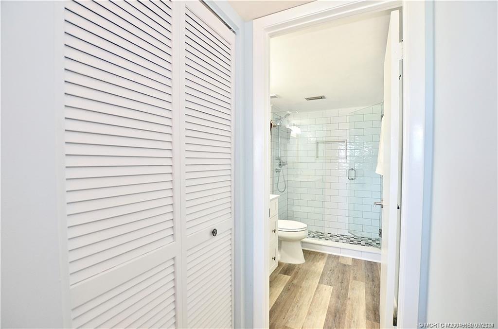 40 NE Plantation Road 404