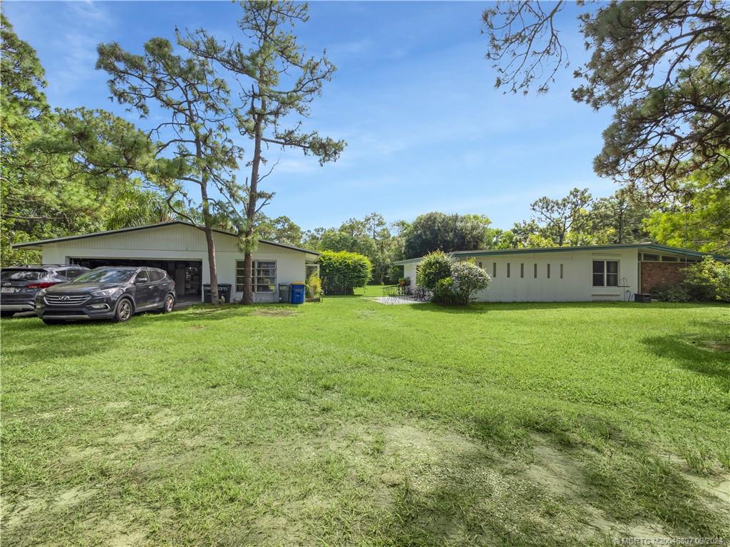 2395 SW Ranch Trail