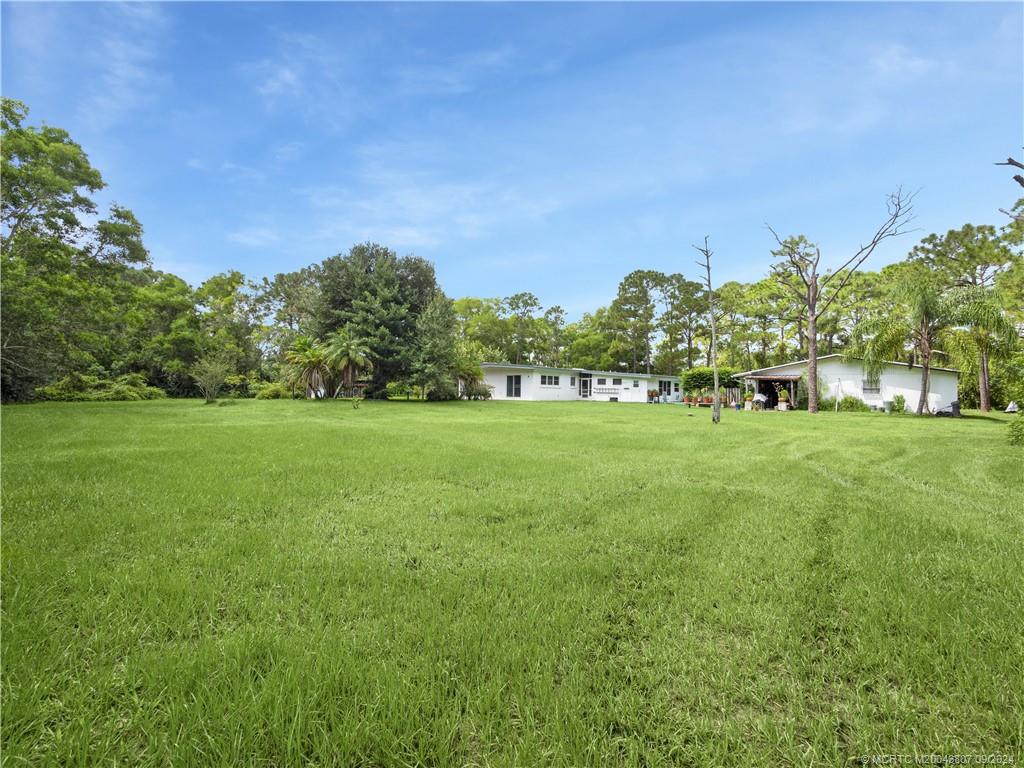 2395 SW Ranch Trail