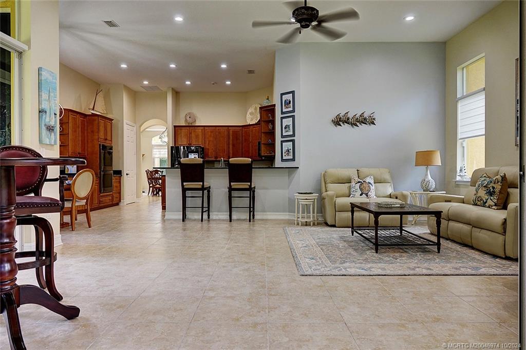 8220 SW Cattleya Drive