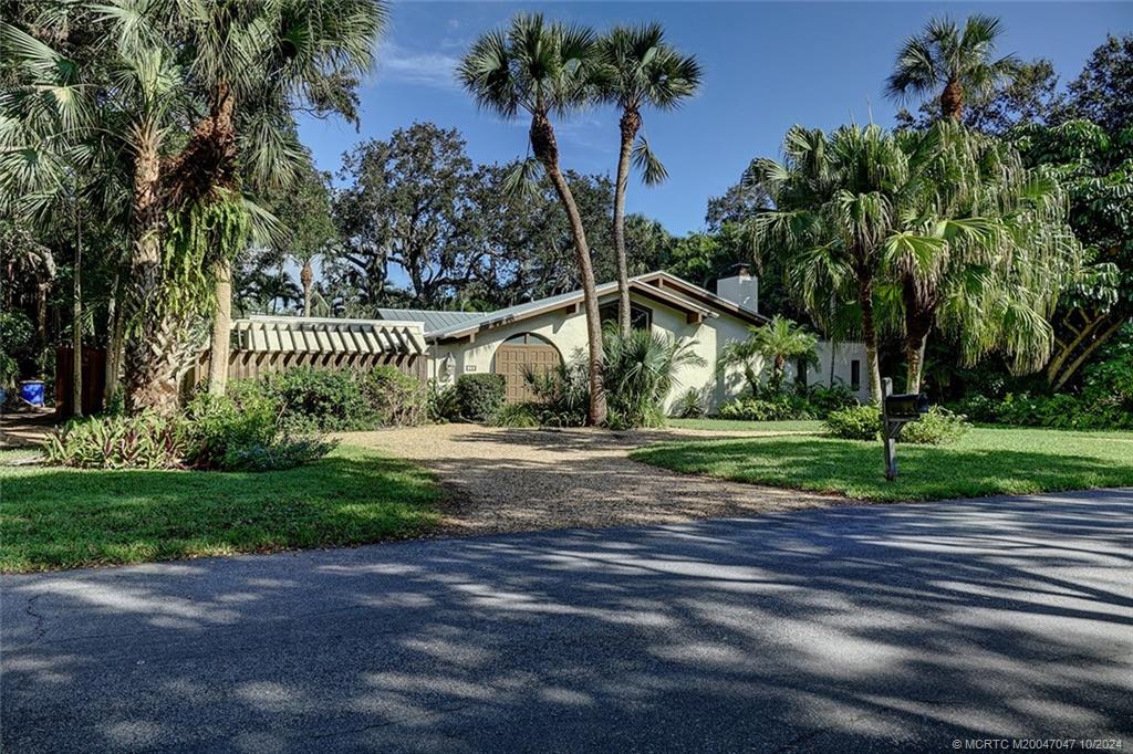 10 Emarita Way