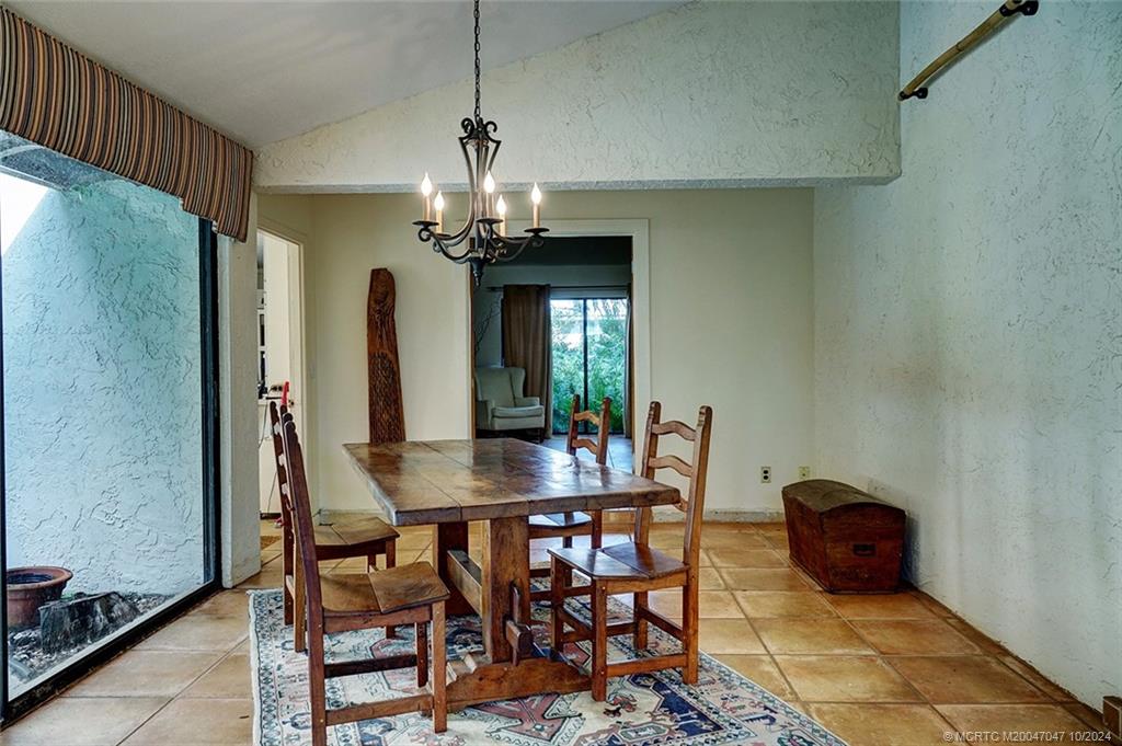 10 Emarita Way